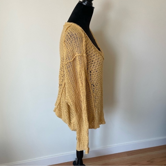 Free People Yellow Oversized Open Knit Laguna Coast Pullover V-Neck Sweater Sz S - Picture 7 of 10